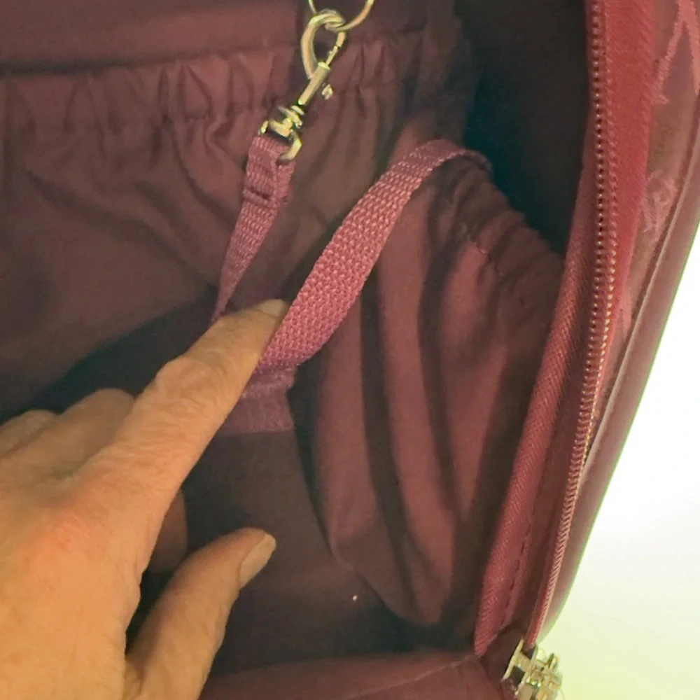 Mary Kay Carry-On Bag - Like NEW! - Picture 11 of 13
